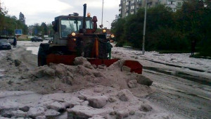 Ловеч се възстановява след градушката и пороя