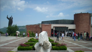 ВТУ подрежда представителна изложба в Народното събрание