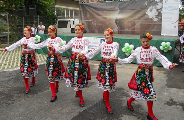 Ще помагат на младежи в риск