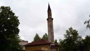 Ремонт на джамия разбуни духовете в Монтана