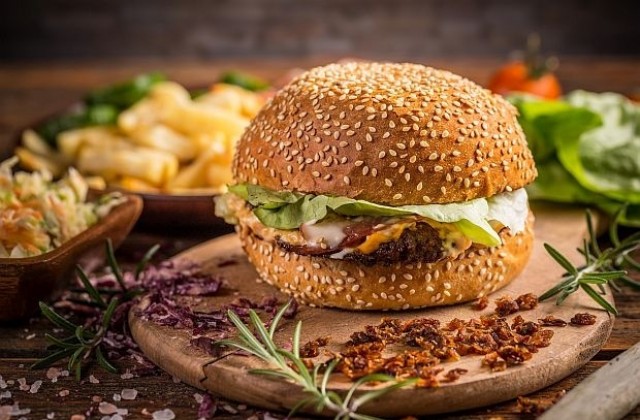 Яденето на вредна храна се отразява пагубно на бъбреците