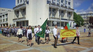 Осмокласничката Снежана Стоянова получи награда Ивайло Петров СНИМКИ