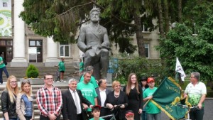 Два екипа са победители в конкурса за ушиване копие на