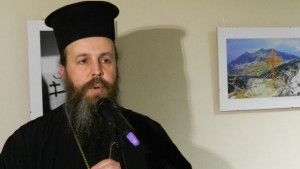 Неврокопският митрополит Серафим откри благотворителна изложба в Гоце Делчев