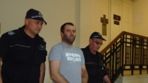 Повдигнаха обвинение на шуменеца убил приятелката си и избягал в