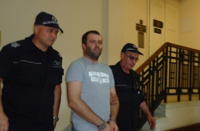 Повдигнаха обвинение на шуменеца убил приятелката си и избягал в Турция