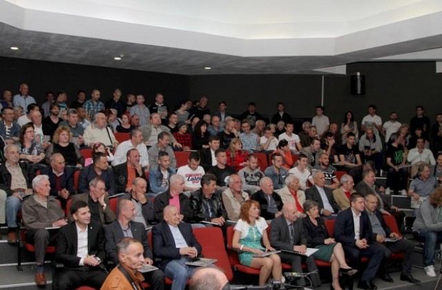 Голям интерес към представянето на юбилейната книга за „Берое“