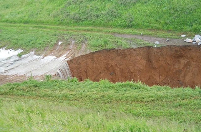 Пререкания и обвинения в несвършена работа, на среща по състоянието на язовирите във врачанско