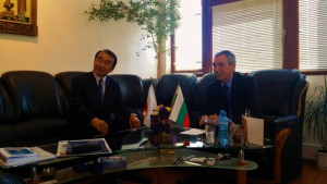 Посланикът на Япония пристигна за празник във ВТУ