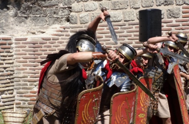 Туристическият сезон започна официално