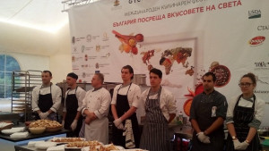 Пловдив събра на едно място кулинарните традиции на света СНИМКИ