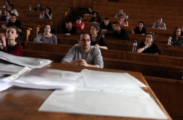 Тази вечер студентите излизат на протест