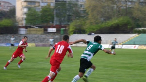 На Тича искат да задържат Клок и Бакари Стенио и