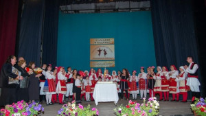 Клубът за народни танци и хора в Ресен стана на