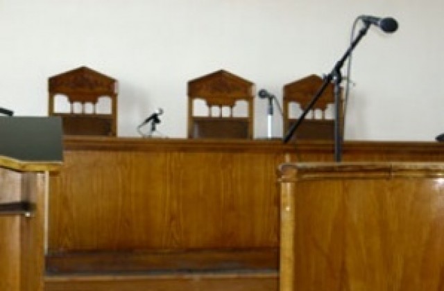 Задържаха под стража мъж за производство и разпространение на наркотици