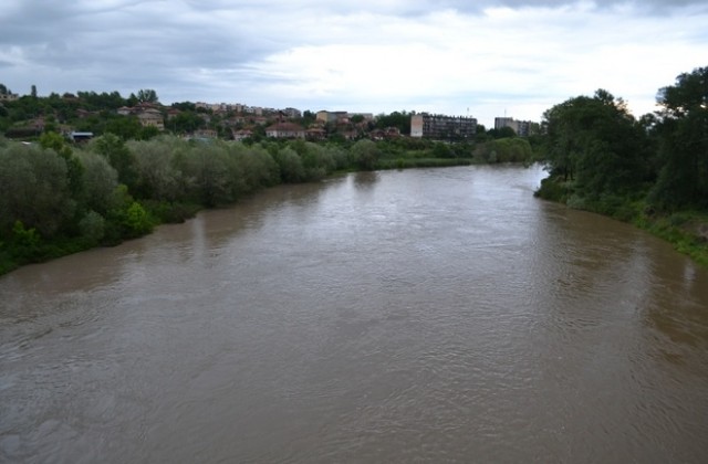 Симеоновград без вода. Изчисляват щетите от пороя