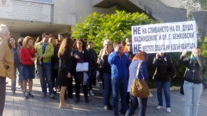 Непримирими родители отново на протест Подкрепа не иска оставката на