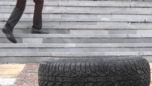 Арест за серийни крадци на гуми