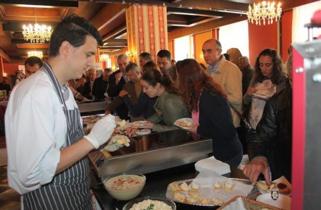 17 държави представят традиционната си кухня във Велико Търново