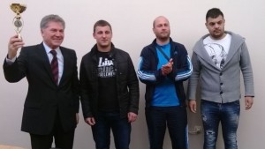 Ректорът на ЮЗУ получи завоюваните медали от студентите спортисти