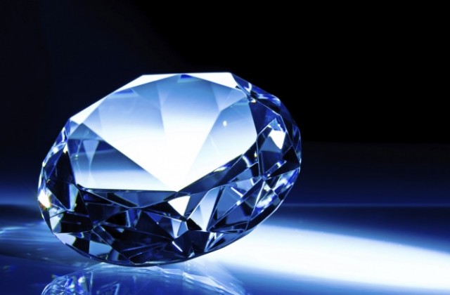 Продадоха уникален диамант за рекордна сума