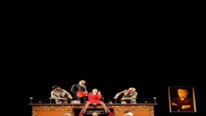 Министерският пост е обкръжение на върволица от приятели роднини близки