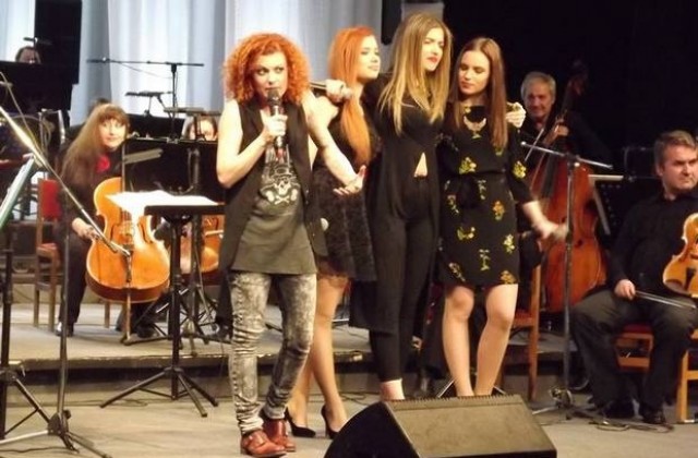 Вечер на мюзикъла с Люси Дяковска гостува в Хасково