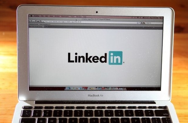 LinkedIn призова потребителите да сменят паролите си