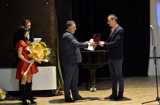 Мартин Спасов е удостоен с наградата „Дамян Дамянов