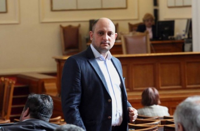 Депутатът от БСП д- р Иван Ибришимов пита: АБВ опозиция ли са или са в управлението?