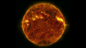 Жълти комети обикалят Слънцето