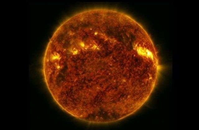 Жълти комети обикалят Слънцето