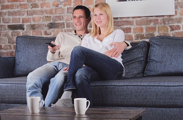 Изчислиха колко години от живота си прекарваме пред телевизора