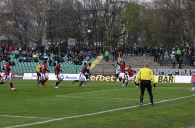 Ангел Ангелов ръководи „Локо“ Пд-“Черно море“