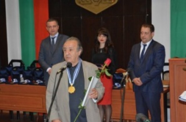В навечерието на 24-ти май отличени получиха Награда „Варна“