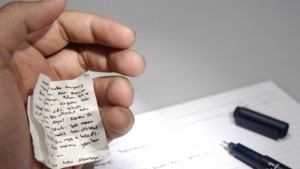 Хванаха 5 ма преписвачи и един със скрит телефон на