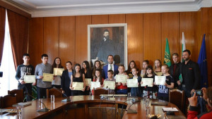 Награди за 18 изявени ученици от Враца
