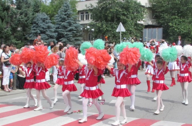 С празнично шествие Г. Оряховица ще отбележи Деня на българската просвета и култура