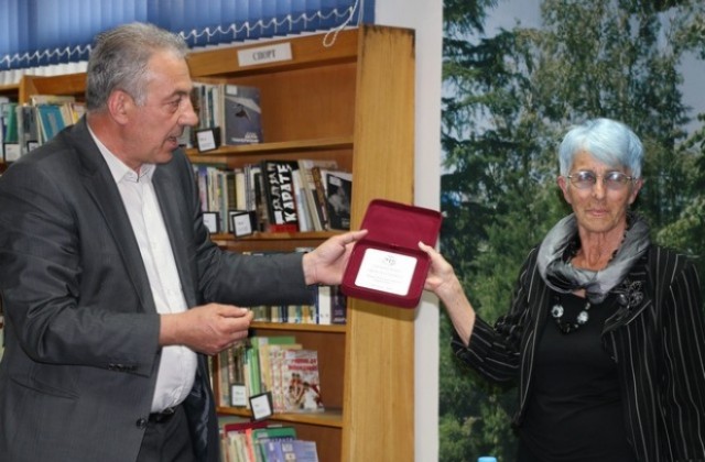 Тържество за юбилея на журналистката Лора Владимирова