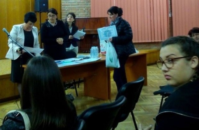 Ученичка от село Крупник с награда за есе