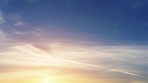 Седмицата започва със слънце и краткотрайни валежи