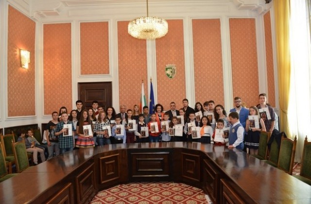 Кметът на Сливен награди изявени ученици