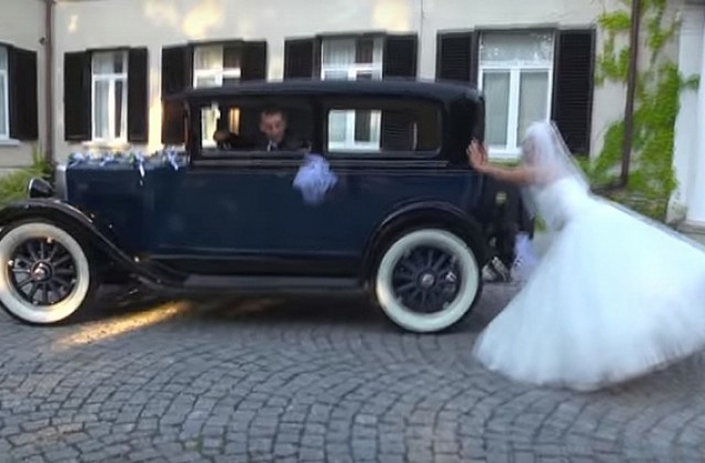 Варненец прави най-щурите сватбени клипове