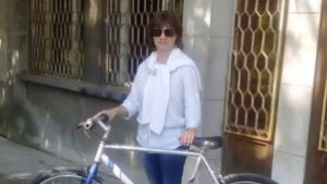 Библиотекарка ще доставя книги с колело на трудноподвижни хора