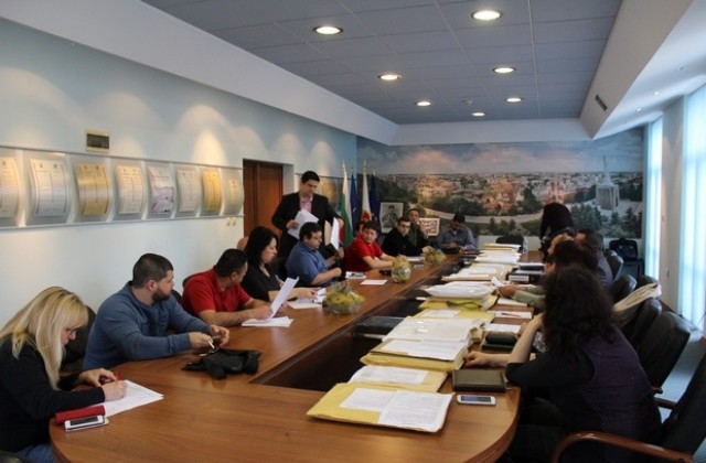 42 фирми кандидатстват за саниране на първите 19 блока в Хасково