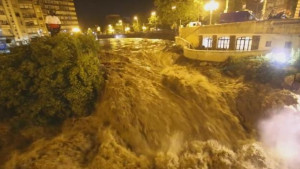 Валежите повишиха нивото на река Янтра ВИДЕО