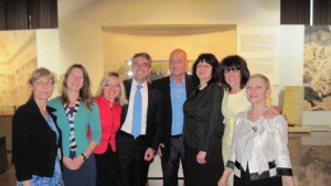 Савина Цонева провокира политиците да влязат в библиотеката