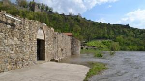 Нивото на Янтра във В Търново продължава да се понижава