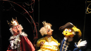 Котаракът в чизми в кукления театър