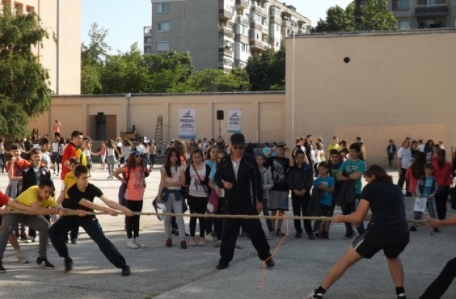 Спортен празник в СОУЕЕ